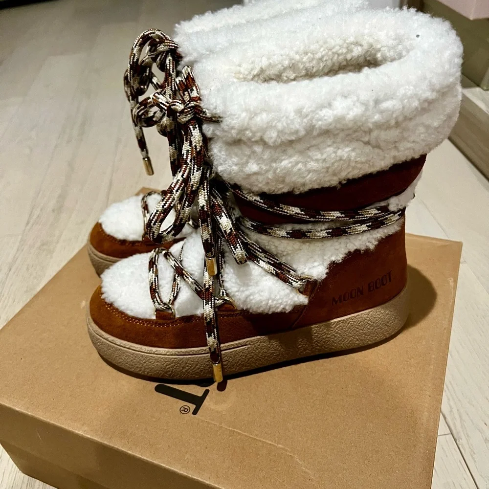 Moon Boot - Picture 3 of 5